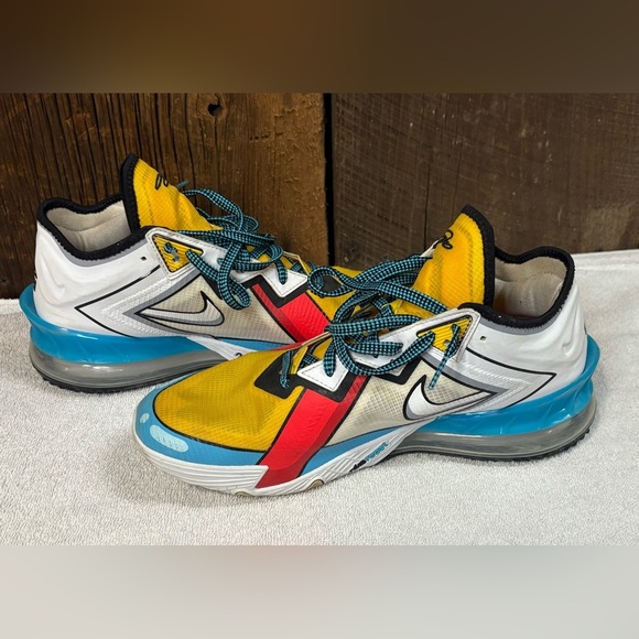 Nike LeBron 18 Low Stewie Basketball Shoes CV7562-104 Men’s Size 12 - Picture 3 of 7